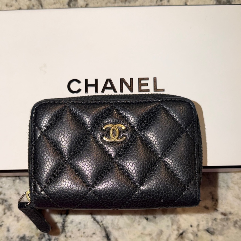 Chanel Caviar Quilted Zip Coin Purse Black and Gold - Picture 8 of 8